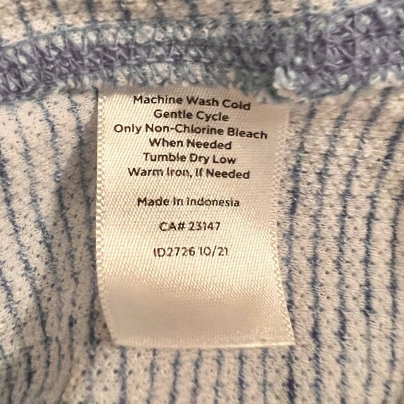 T by Talbots Twist Back Top Size Large Blue and White Jacquard Knit 3/4 Sleeves - Picture 8 of 8